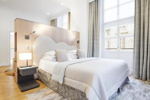 Grand Hotel of the Royal Palace - Room Amenities and Facilities