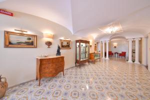 Grand Hotel Terme Di Augusto - Amenities and Services
