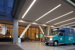 H Hotel Los Angeles, Curio Collection By Hilton - Guest Experience and Reviews