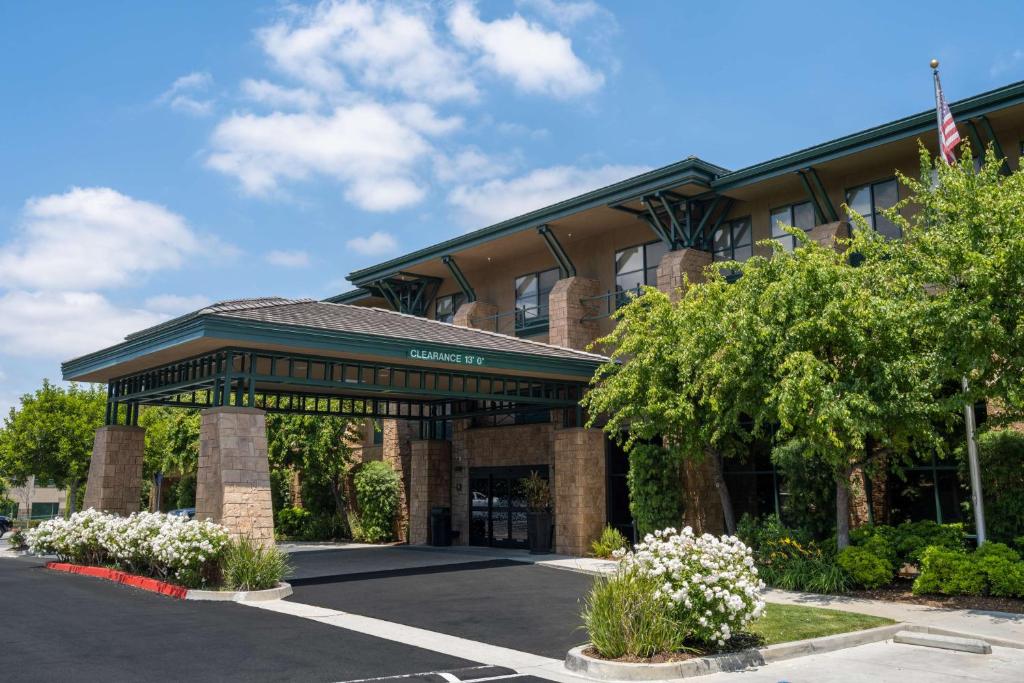Hampton Inn & Suites Agoura Hills Review
