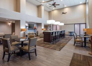 Hampton Inn & Suites Banning/Beaumont - Room Types and Descriptions