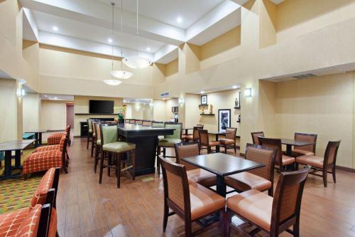 Hampton Inn & Suites Fresno - Northwest - Amenities