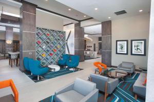 Hampton Inn & Suites LAX El Segundo - Dining and Beverages