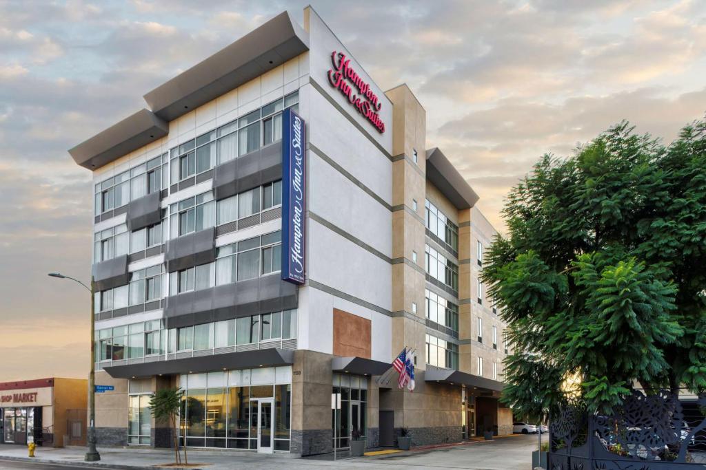 Hampton Inn & Suites Los Angeles/Hollywood, CA - Facilities and Amenities Overview