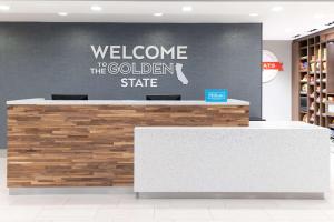 Hampton Inn & Suites Santa Rosa Sonoma Wine Country - Exceptional Guest Experiences
