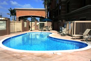Hampton Inn & Suites Seal Beach - Guest Reviews