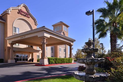 Hampton Inn & Suites Woodland-Sacramento Area - Exceptional Amenities