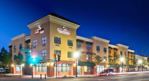Hawthorn Suites by Wyndham-Oakland/Alameda - Dining and Breakfast Options
