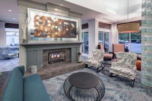 Hilton Garden Inn Sacramento/South Natomas - Accommodations and Room Features
