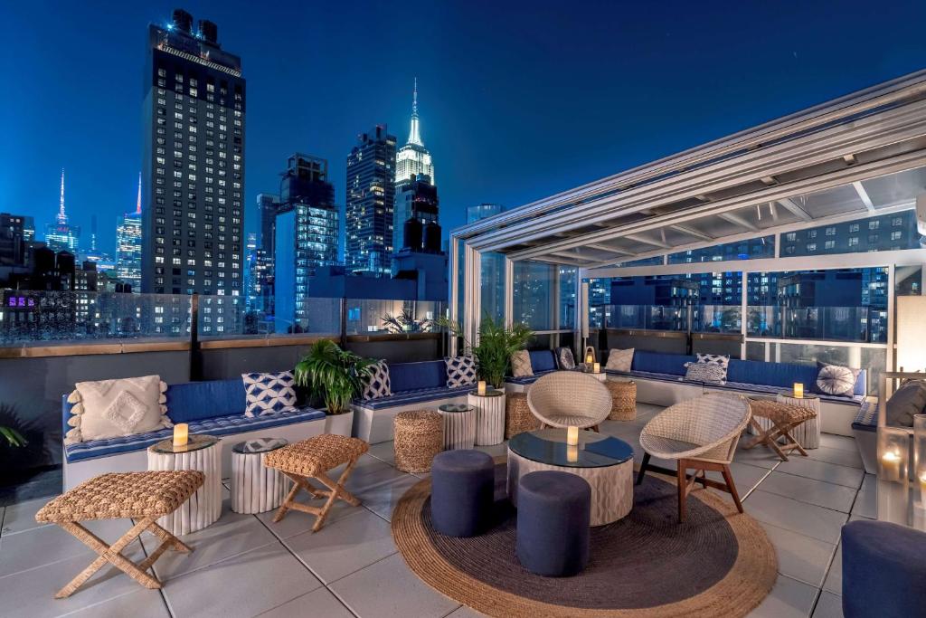 Hilton New York Fashion District - Dining Options