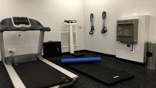 Holiday Inn Express Hotel & Suites - Paso Robles, an IHG Hotel - Convenient Location