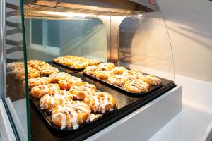 Holiday Inn Express - Santa Rosa North, an IHG Hotel - Amenities and Services