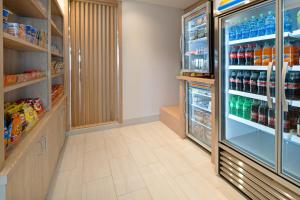 Holiday Inn Express & Suites - Murrieta, an IHG Hotel - Exceptional Room Features