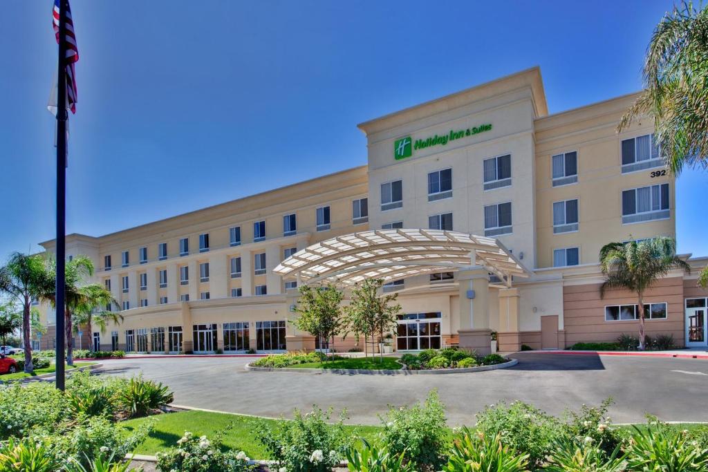 Holiday Inn & Suites Bakersfield, an IHG Hotel Review