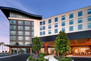 Home2 Suites By Hilton Anaheim Resort - Comfortable and Spacious Accommodations