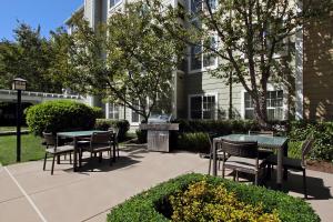 Homewood Suites by Hilton Newark Fremont - Dining Experiences