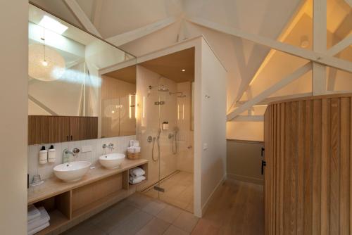 Hotel Arena - Facilities and Amenities