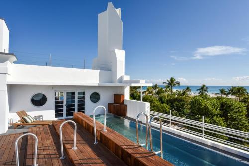 Hotel Breakwater South Beach - Dining and Cuisine