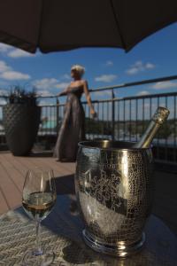 Hotel Dux - Guest Reviews and Ratings
