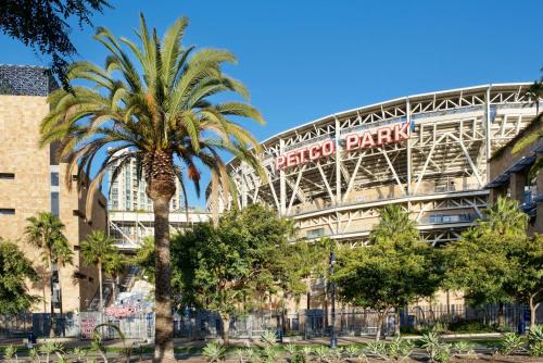 Hotel Indigo San Diego - Gaslamp Quarter, an IHG Hotel - Guest Experience