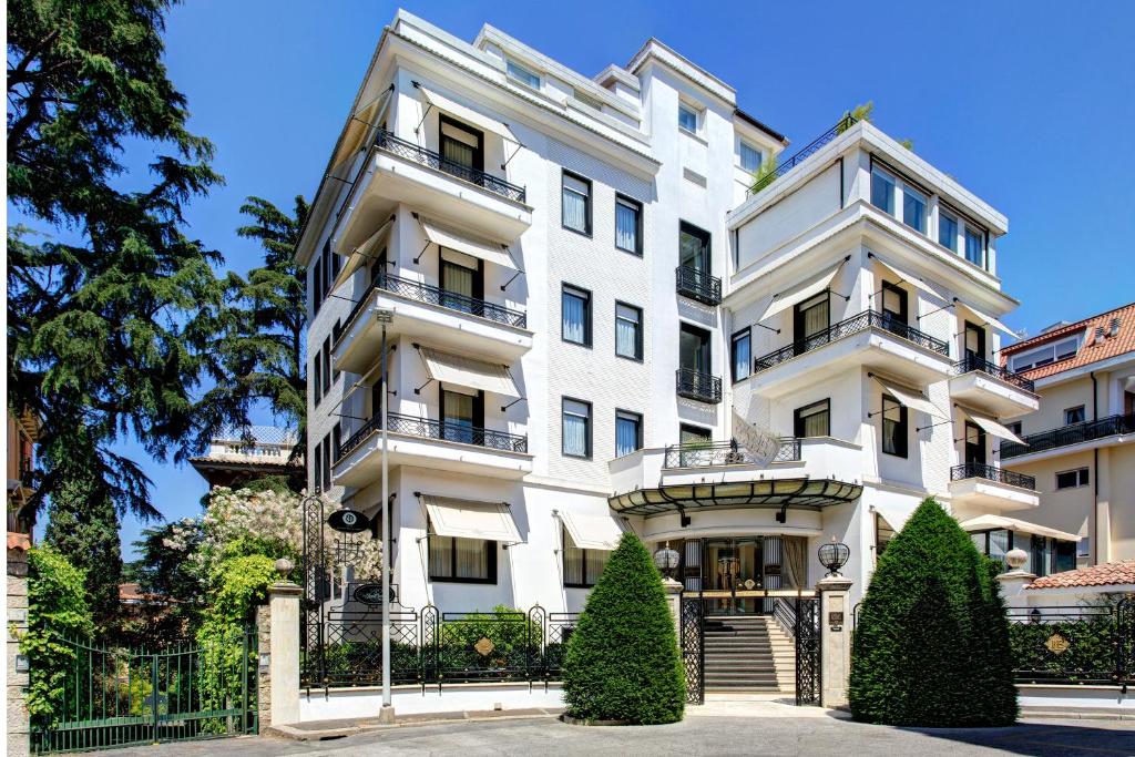 Hotel Lord Byron – Small Luxury Hotels of the World Review