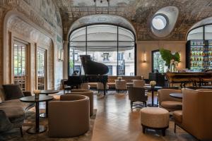 Hotel Lutetia - Elegant Accommodations and Amenities