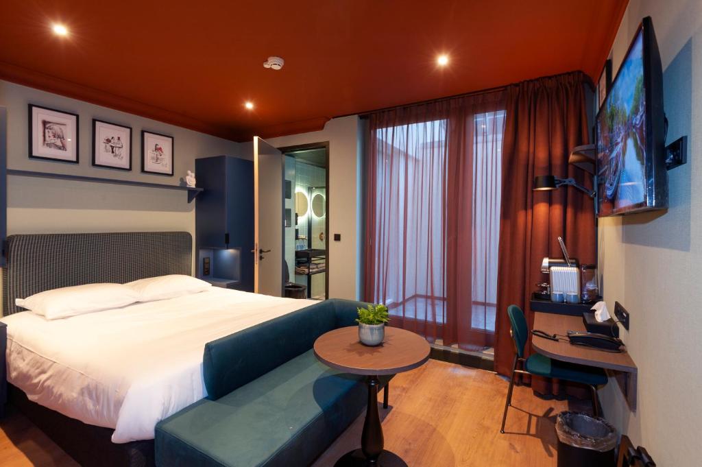 Hotel Nicolaas Witsen - Room Types and Amenities