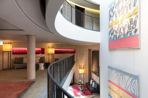 Hotel Square - Dining and Culinary Offerings