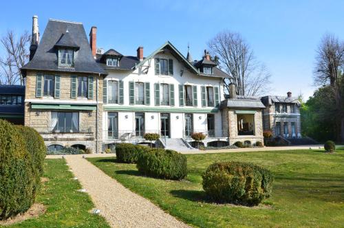 Hotel Villa Navarre - Accommodations and Room Types