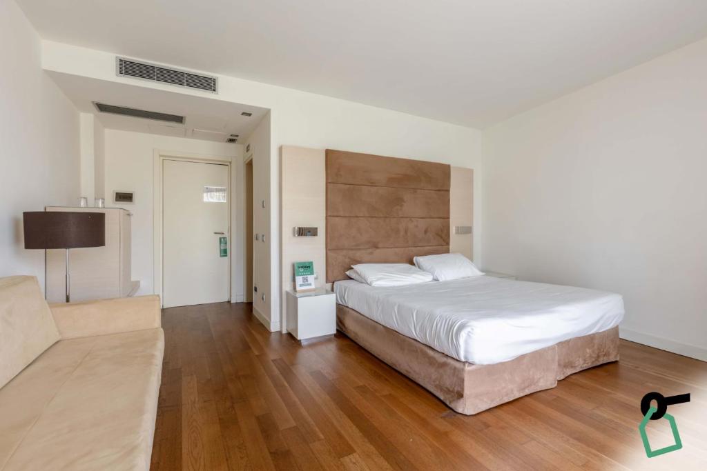 HOTIDAY Room Collection – Pisa Review