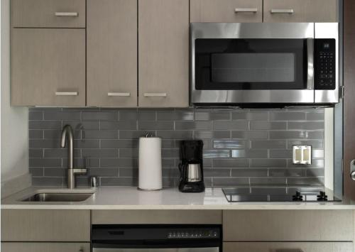 Hyatt House San Jose Airport - Nearby Attractions