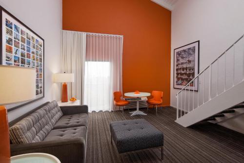 Inn at Venice Beach - Amenities and Facilities