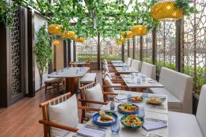 JA Ocean View Hotel, Jumeirah Beach Dubai - Dining and Culinary Experiences