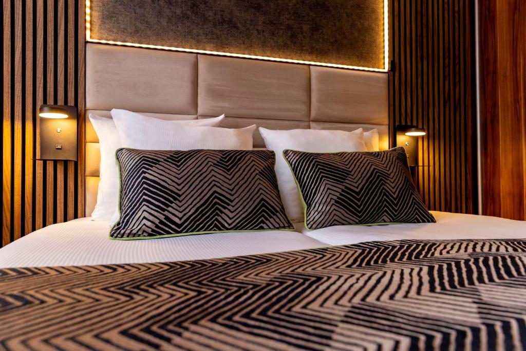 Jupiter Hotel - Amenities and Facilities Offered