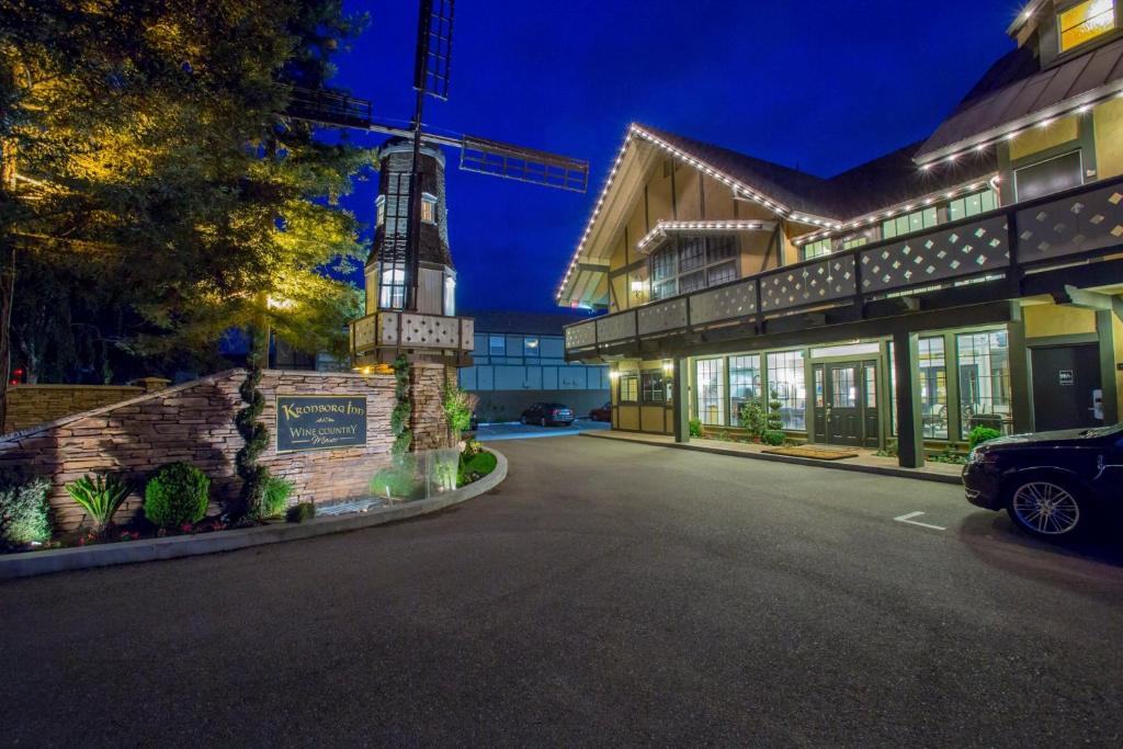 Kronborg Inn - Amenities and Services