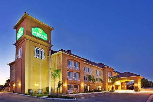 La Quinta by Wyndham Fowler - Facilities and Amenities