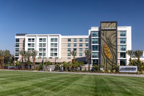 Le Meridien Pasadena Arcadia - Amenities and Features