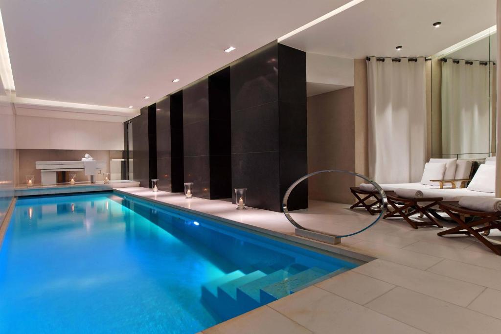 Le Metropolitan Paris Tour Eiffel, a Tribute Portfolio Hotel Review