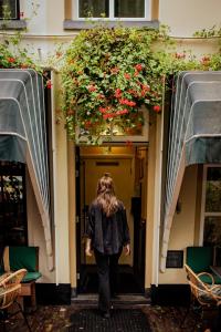 Long Johns Pub & Hotel - Frequently Asked Questions