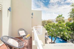 LUX The Meadows 5 Bed Villa - Location and Nearby Attractions