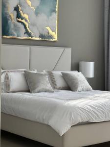 Luxury Sea Front 1 BR Apartment Swimming Pool - Beach - Gym - Amenities and Facilities