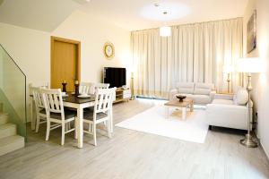 Luxury Villa by the Sea - Amenities and Facilities