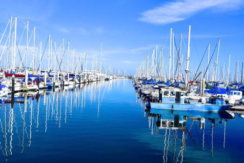 Marina Beach Motel - Facilities and Services