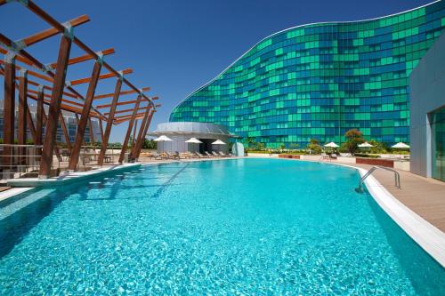 Millennium Al Rawdah Hotel Review