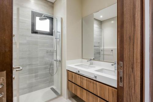 Modern Spacious 3Br Beach Villa - Amenities and Services