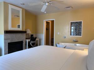 Monterey Bay Lodge - Hotel Amenities and Facilities