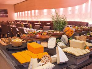 Mövenpick Hotel & Apartments Bur Dubai - Amenities and Facilities