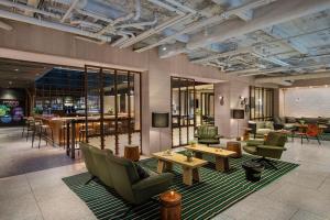 MOXY NYC Times Square - Facilities and Amenities
