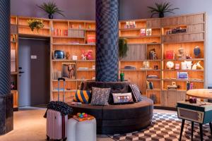 Moxy The Hague - Guest Experience