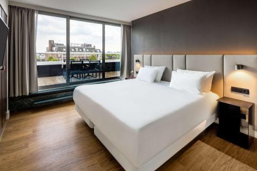 NH Amsterdam Caransa - Amenities and Services